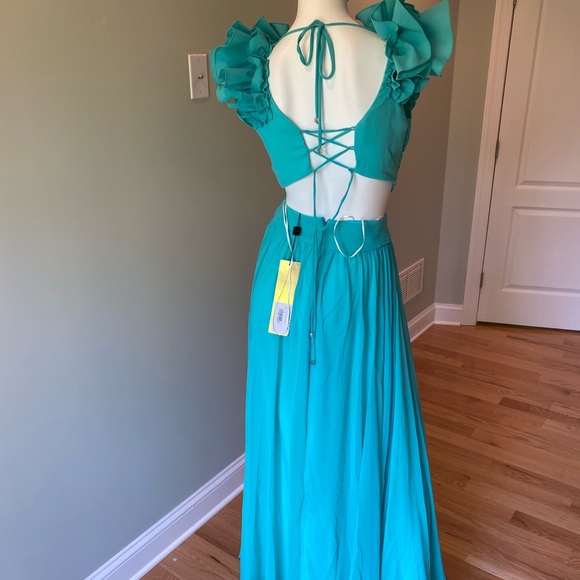 Patbo Flutter Sleeve Maxi Dress Azalea. Size 4. $825. - Picture 9 of 14